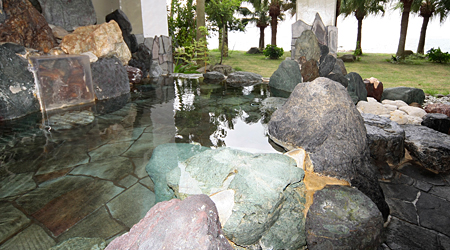 海水露天岩風呂